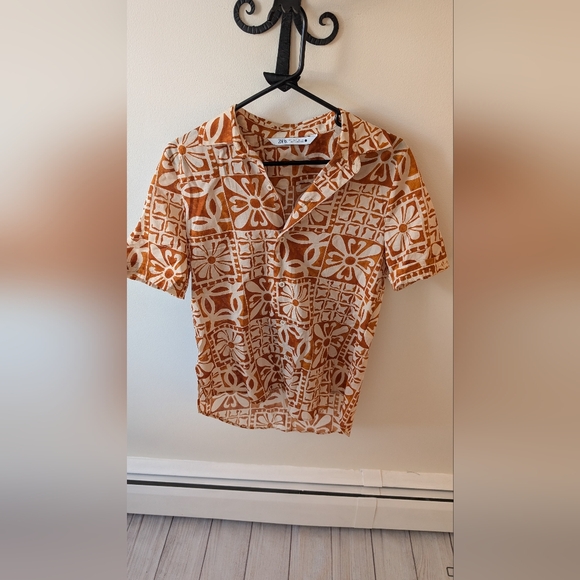 Zara Tops - Zara Safari print oversized lightweight button down top. Size Small